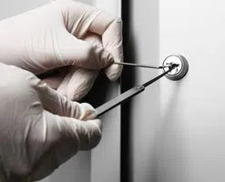 Lock Key Store Leawood, MO 913-364-2665 Lock Key Store Leawood, MO 913-364-2665 - 14-Eviction-Locksmith