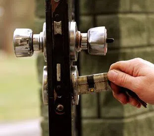 Lock Key Store Leawood, MO 913-364-2665 Lock Key Store Leawood, MO 913-364-2665 - 13-Re-Key-Locks